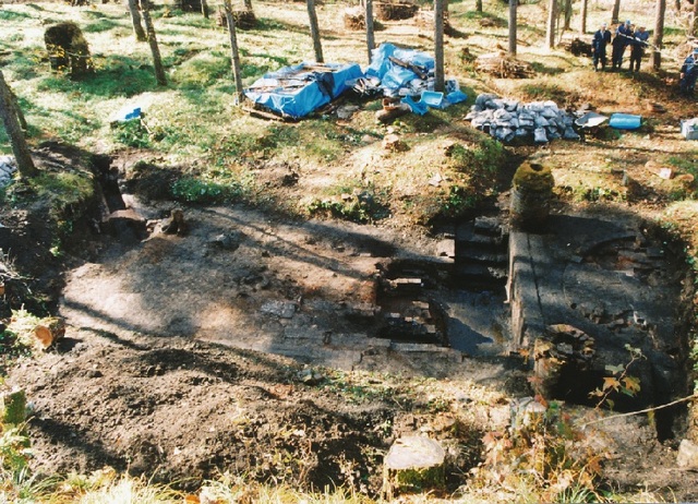 02-7第二高炉熱風炉跡全景（H10年度）.jpg