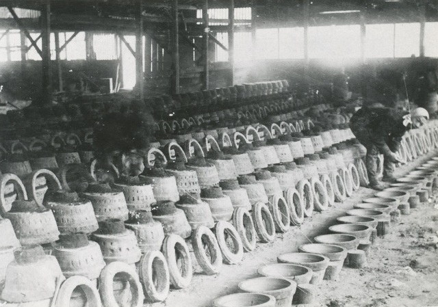 04-3栗山鉄山鍋釜製造工場.jpg